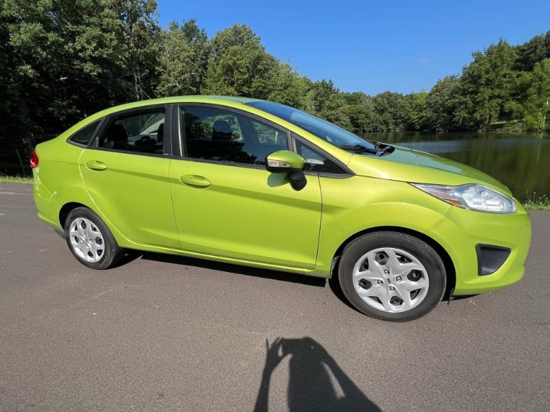 Ford Fiesta 4dr Sdn SE 2013