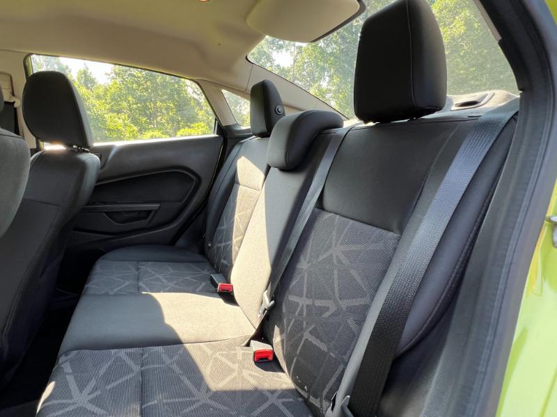 Ford Fiesta 4dr Sdn SE 2013