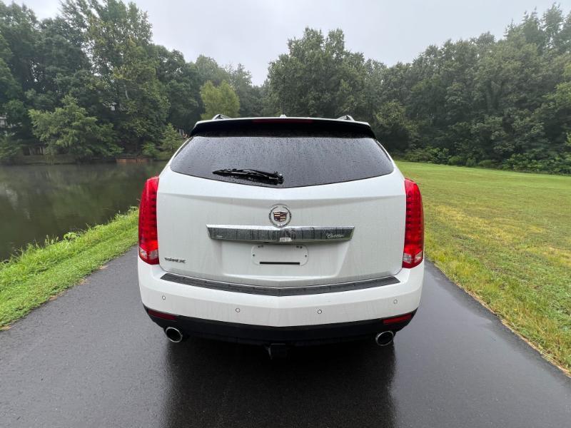 Cadillac SRX 4dr V6 2011
