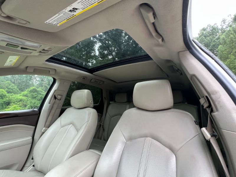 Cadillac SRX 4dr V6 2011