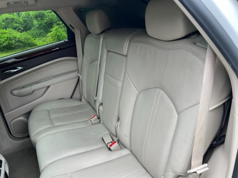 Cadillac SRX 4dr V6 2011