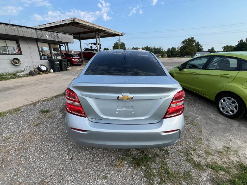 Chevrolet Sonic 4dr Sdn LT Auto 2017