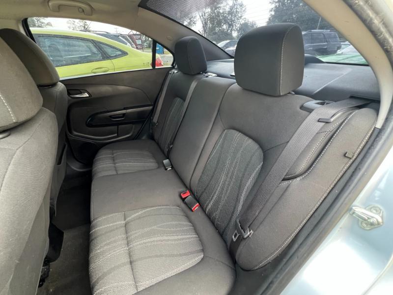 Chevrolet Sonic 4dr Sdn LT Auto 2017