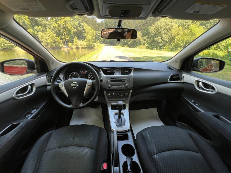 Nissan Sentra 4-Door Sedan 2014