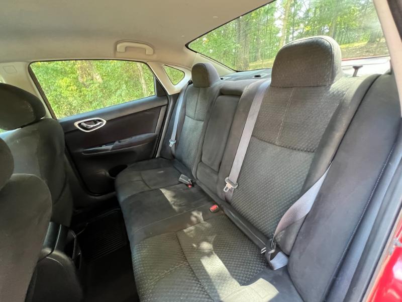 Nissan Sentra 4-Door Sedan 2014