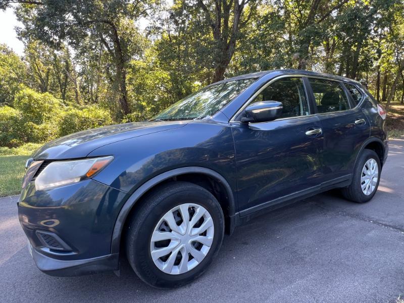 Nissan ROGUE S/SV  2015