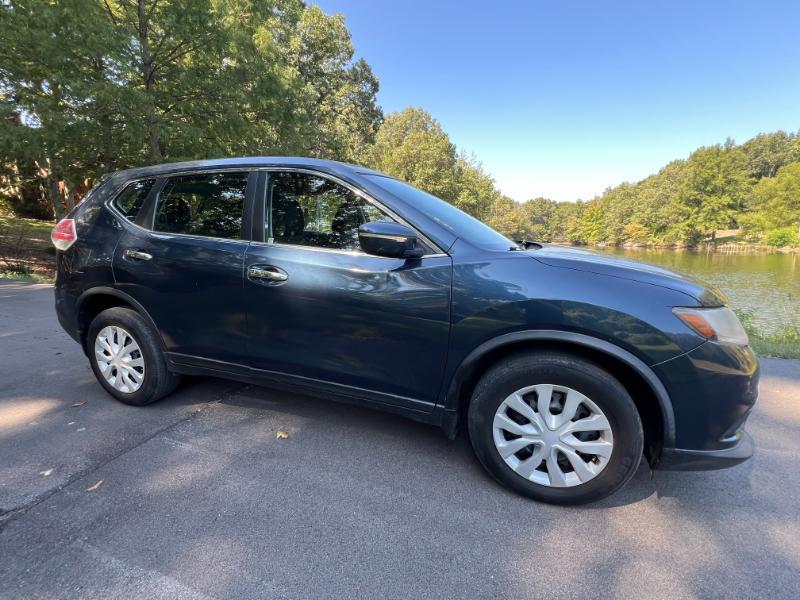 Nissan ROGUE S/SV  2015