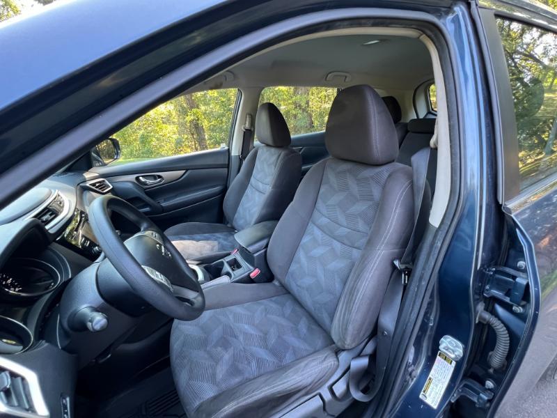 Nissan ROGUE S/SV  2015