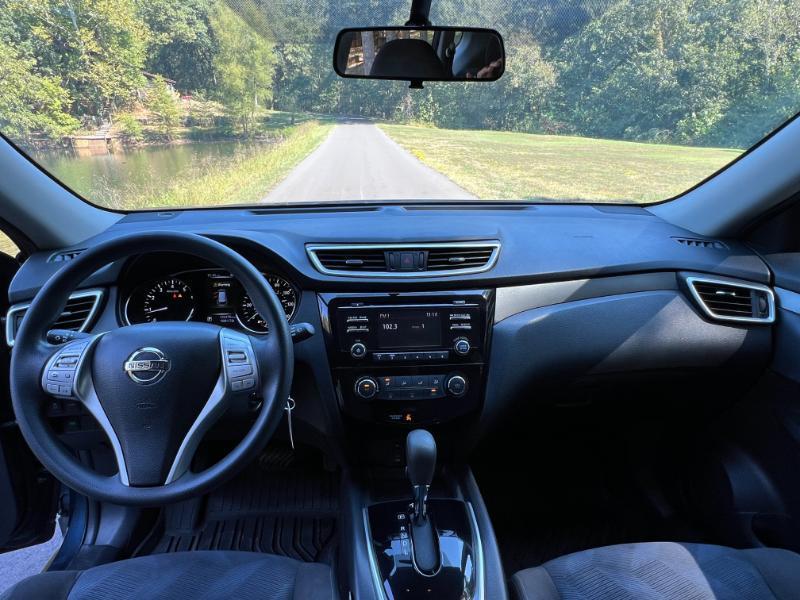 Nissan ROGUE S/SV  2015