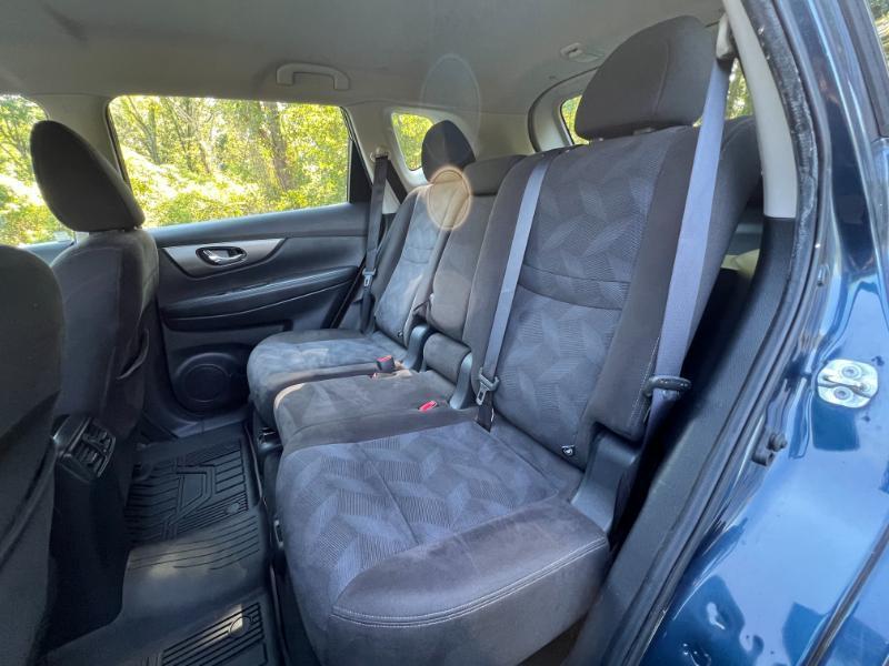 Nissan ROGUE S/SV  2015