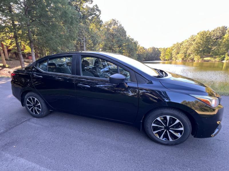 Nissan Versa Sedan  2021