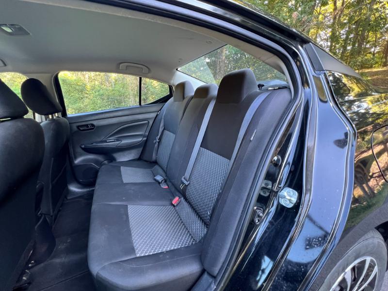 Nissan Versa Sedan  2021