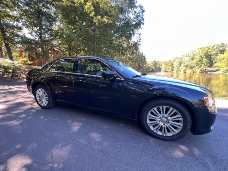 Chrysler 300  2013