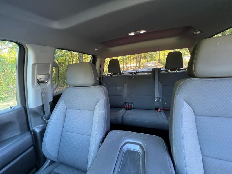 Chevrolet Silverado 1500 Crew Cab Crew Cab 143.5" WB 4WD LS 2022