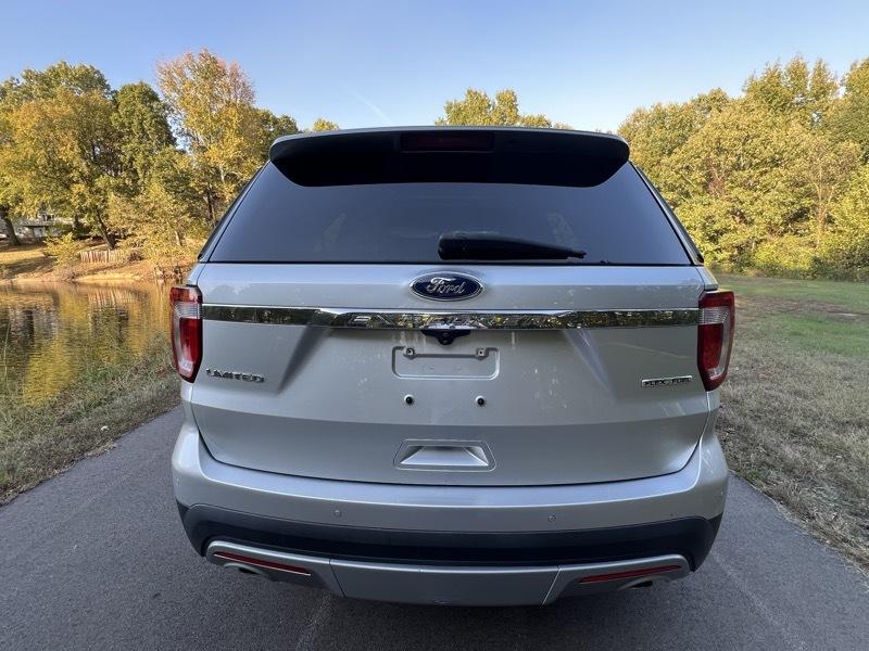 Ford Explorer Limited FWD 2016