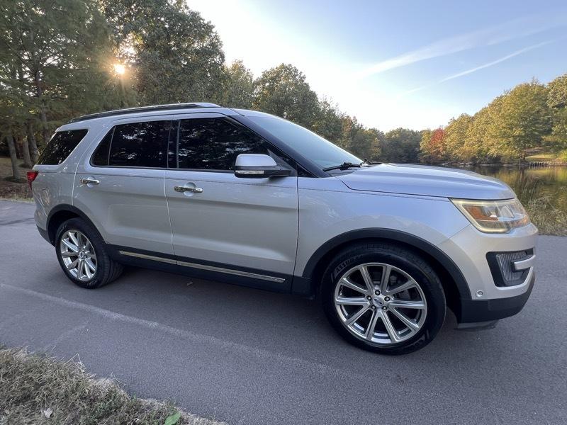 Ford Explorer Limited FWD 2016