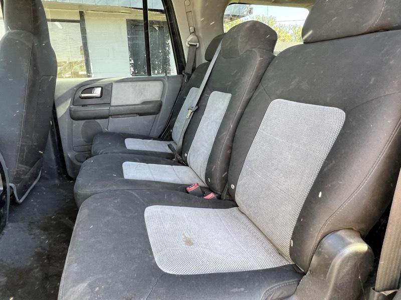 Ford Expedition XLT 4.6L 4WD 2004