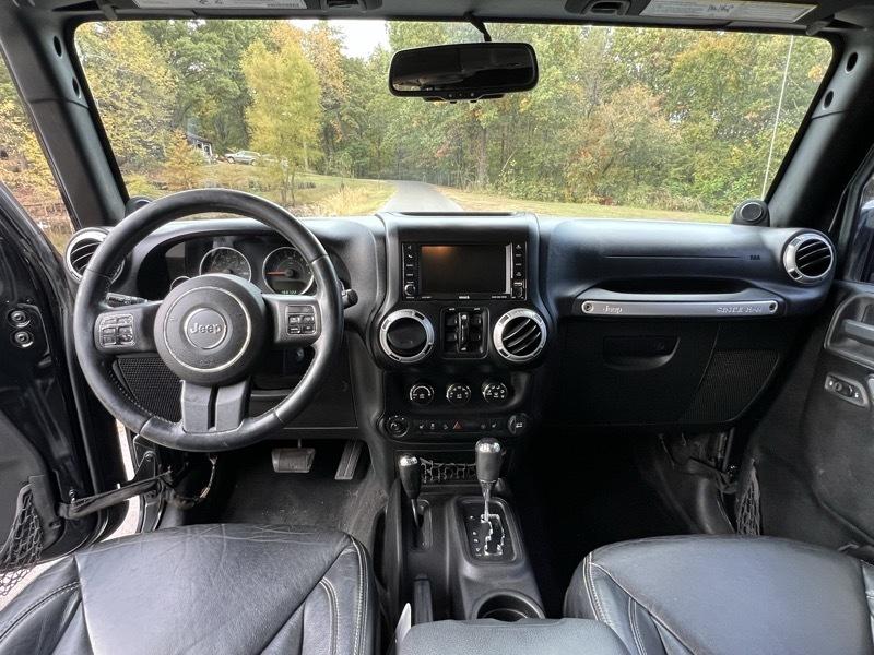 Jeep Wrangler Unlimited Sahara 4WD 2013