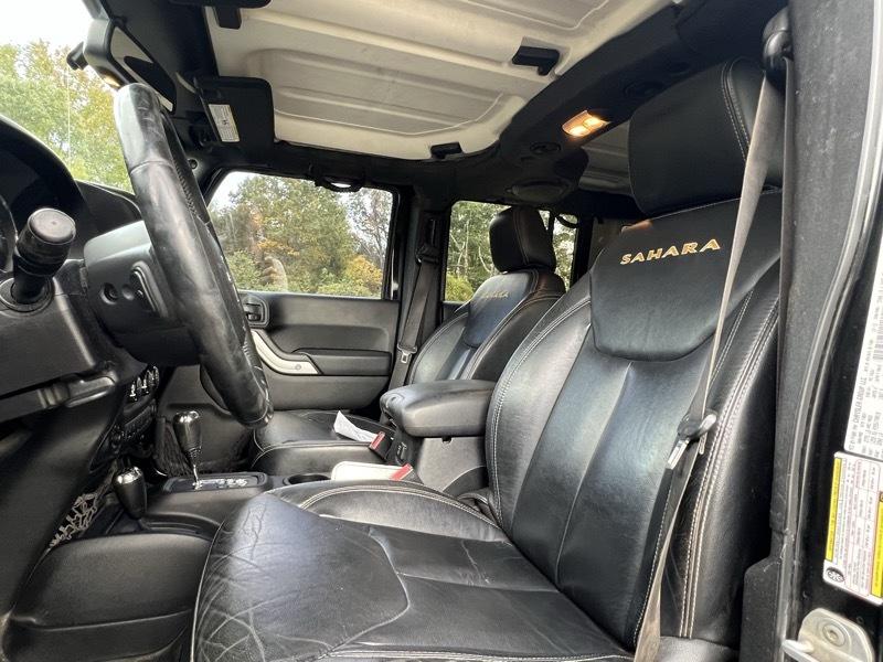 Jeep Wrangler Unlimited Sahara 4WD 2013