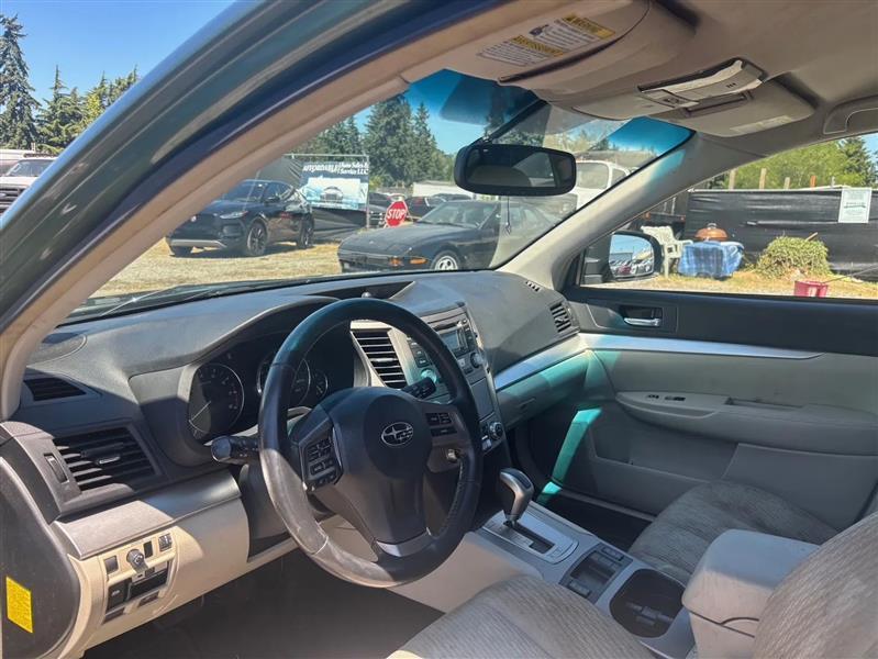 Subaru Outback 2.5i Premium 2012