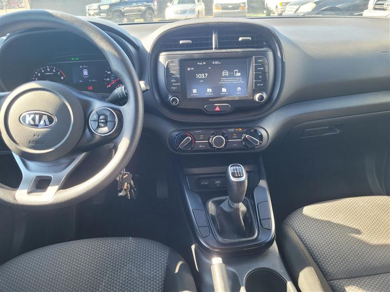Kia Soul LX 6M 2020