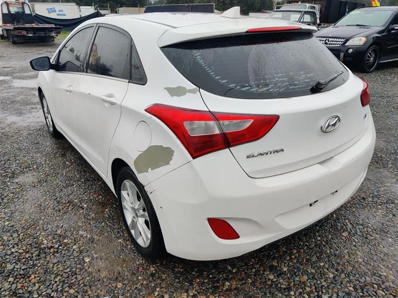 Hyundai Elantra GT A/T 2013