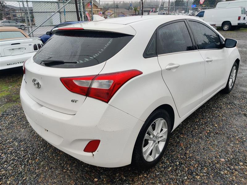Hyundai Elantra GT A/T 2013