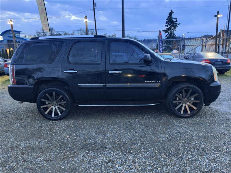 GMC Yukon Denali AWD 2007
