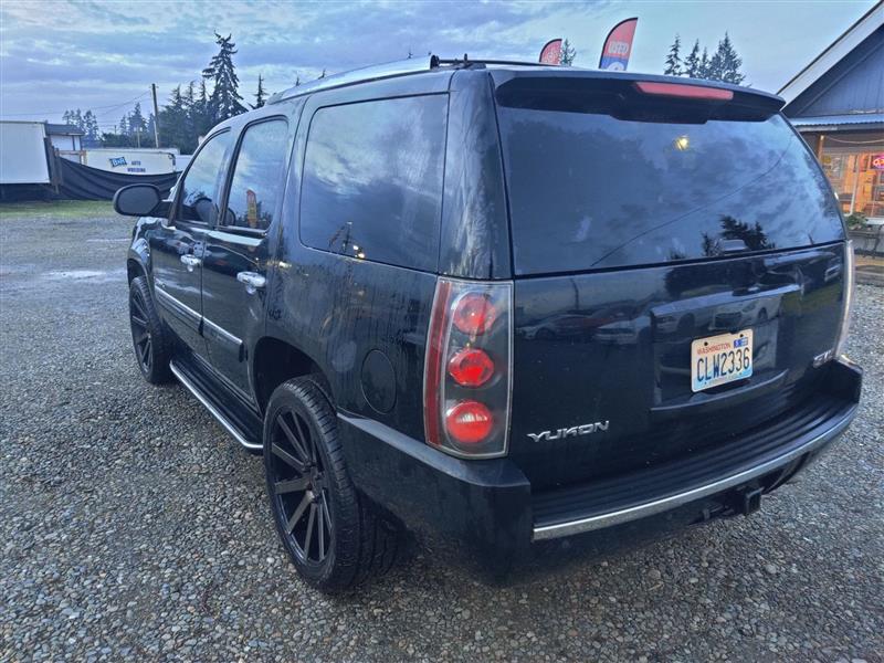 GMC Yukon Denali AWD 2007
