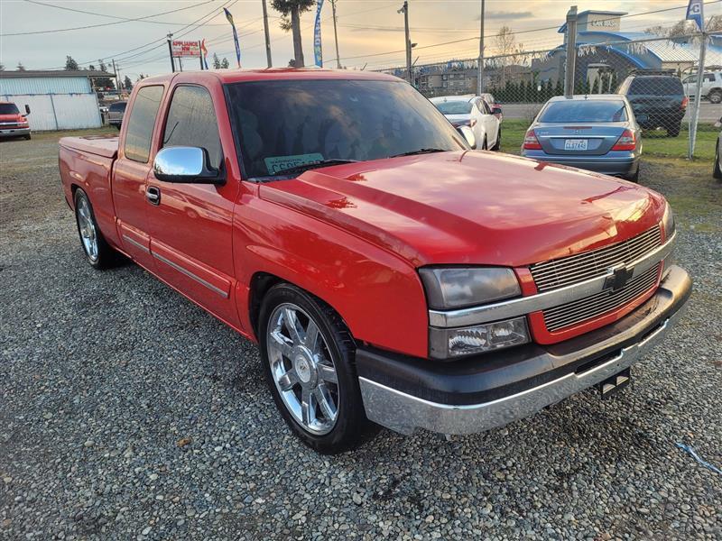 Chevrolet Silverado 1500 LS Ext. Cab Long Bed 2WD 2004