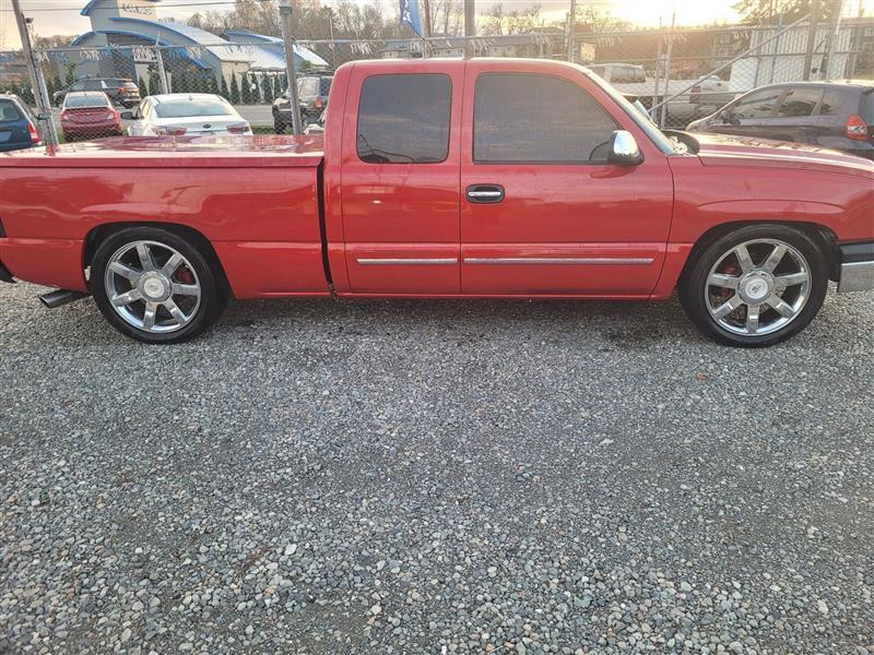 Chevrolet Silverado 1500 LS Ext. Cab Long Bed 2WD 2004