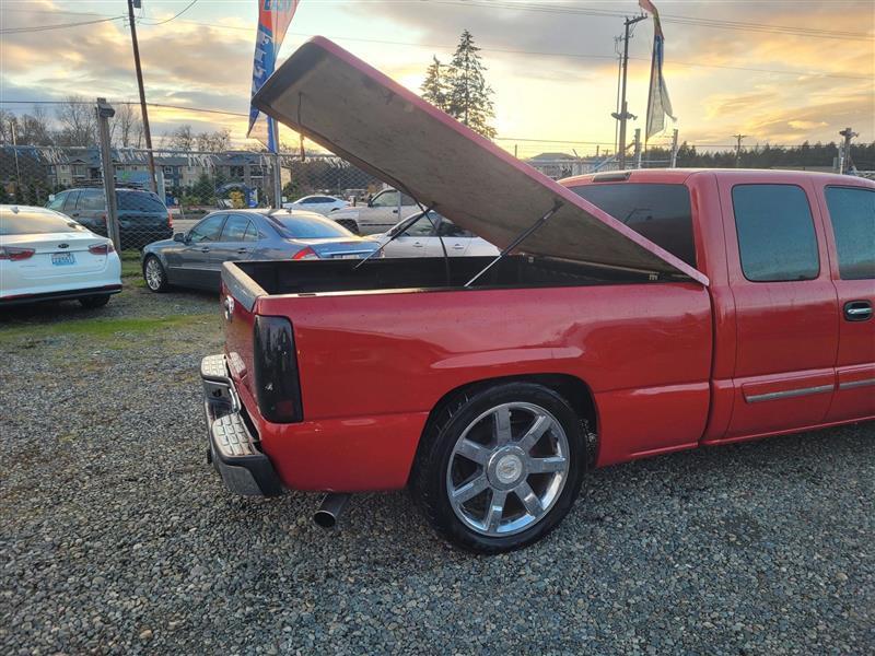 Chevrolet Silverado 1500 LS Ext. Cab Long Bed 2WD 2004