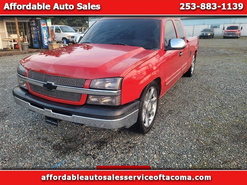 2004 Chevrolet Silverado 1500 LS Ext. Cab Long Bed 2WD