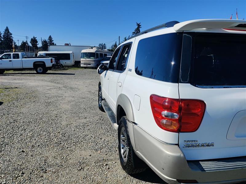 Toyota Sequoia SR5 2WD 2004