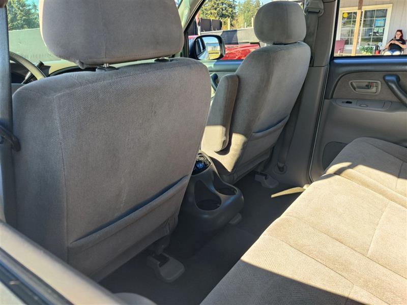 Toyota Sequoia SR5 2WD 2004