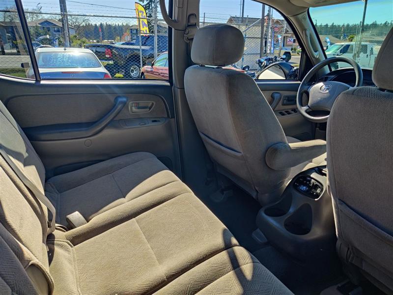 Toyota Sequoia SR5 2WD 2004