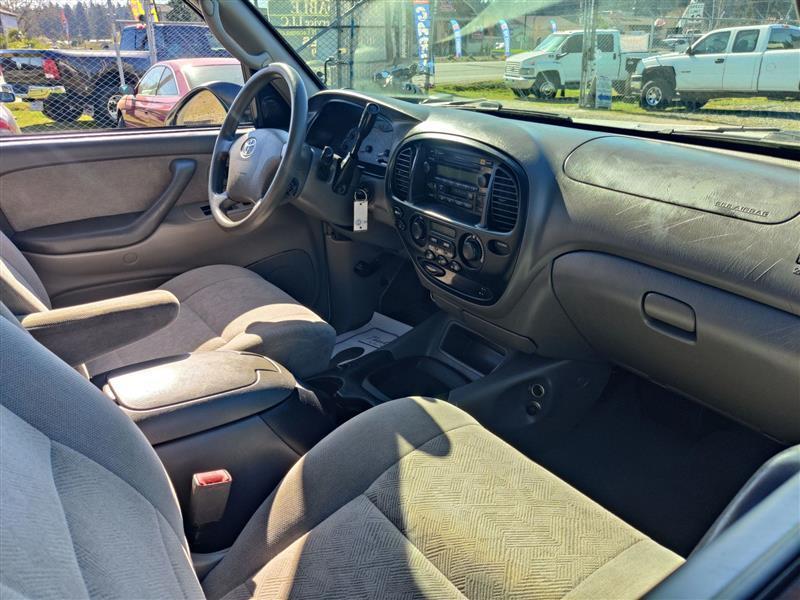 Toyota Sequoia SR5 2WD 2004