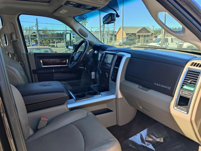RAM 3500 Laramie Crew Cab SWB 4WD DRW 2011