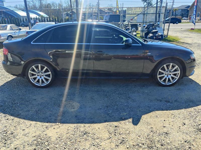 Audi A4 2.0T Sedan quattro Tiptronic 2012