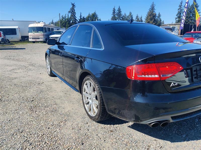 Audi A4 2.0T Sedan quattro Tiptronic 2012
