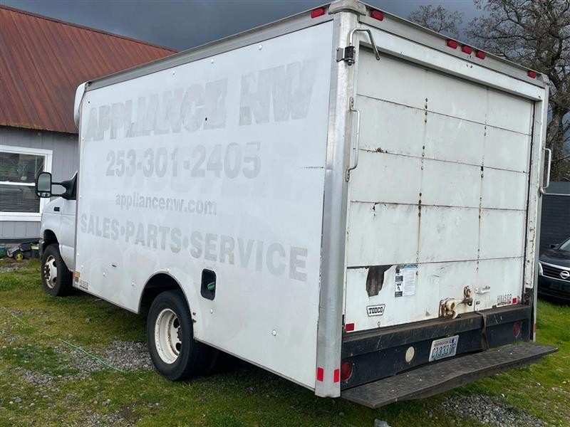 Ford Econoline E-350 Super Duty 2008