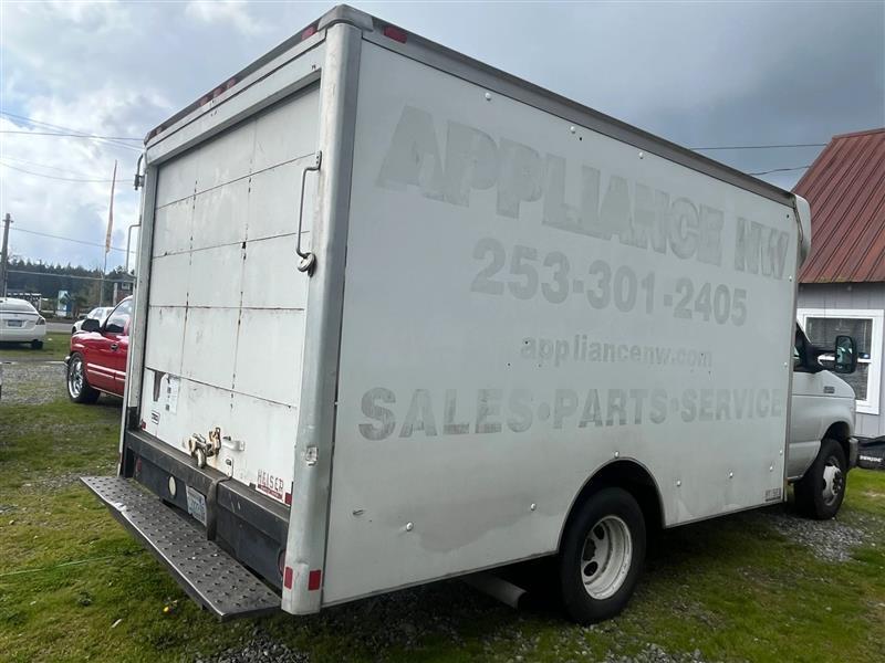 Ford Econoline E-350 Super Duty 2008