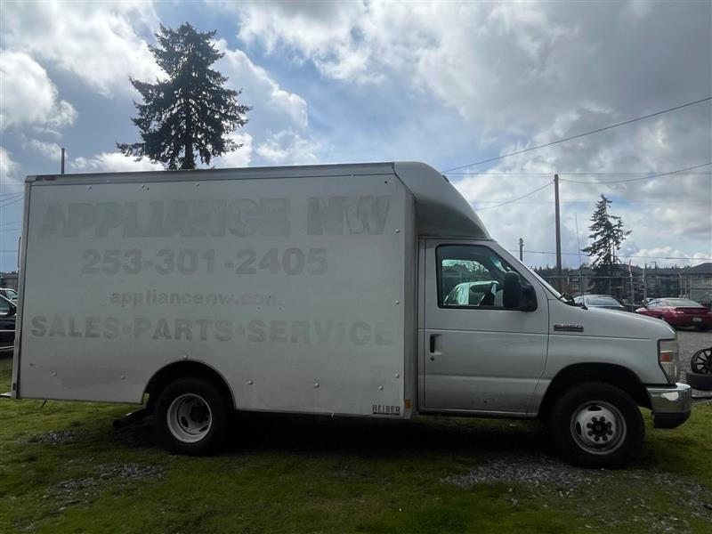 Ford Econoline E-350 Super Duty 2008