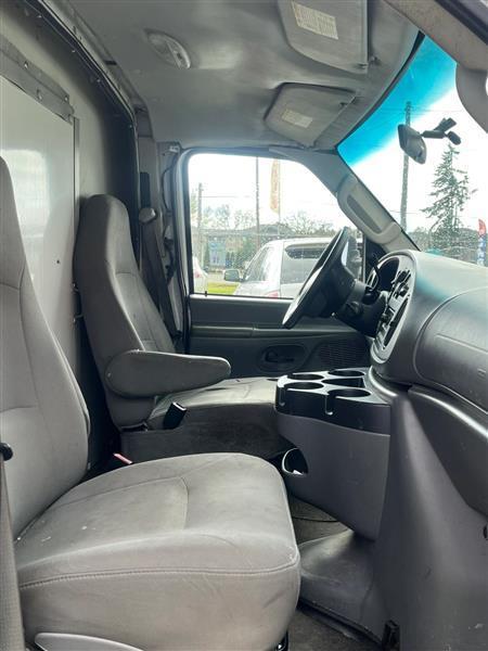 Ford Econoline E-350 Super Duty 2008