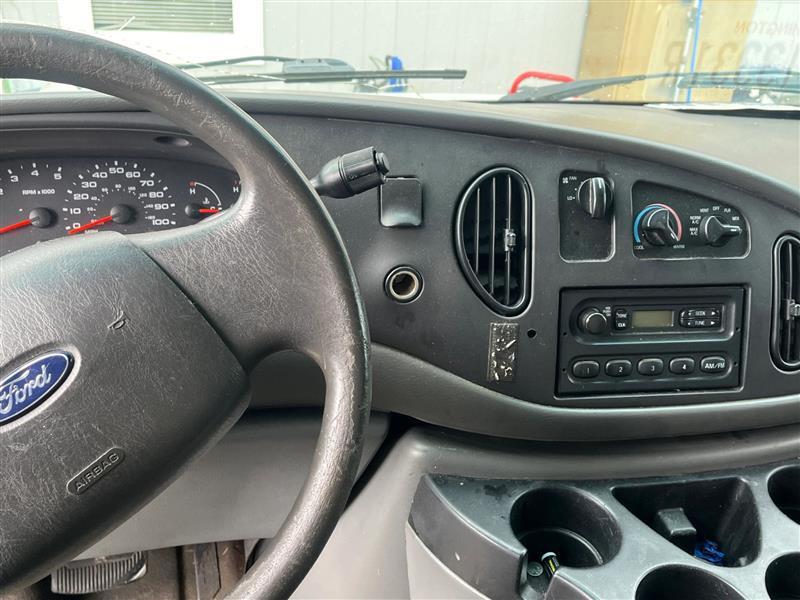 Ford Econoline E-350 Super Duty 2008