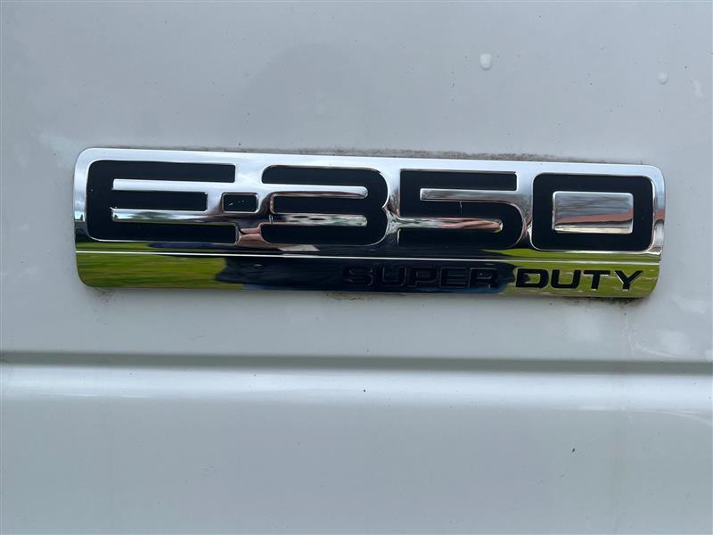 Ford Econoline E-350 Super Duty 2008