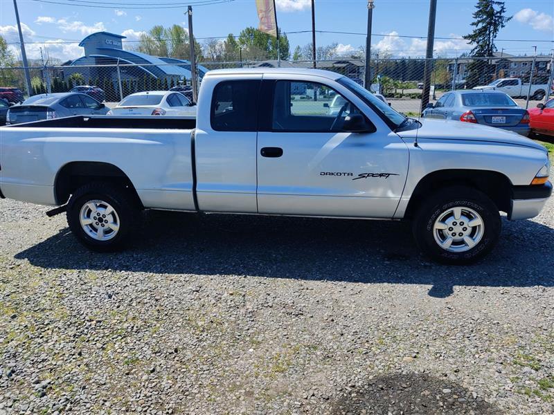 Dodge Dakota Club Cab 4WD 2001