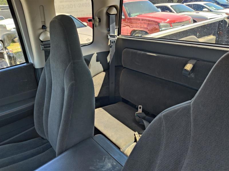 Dodge Dakota Club Cab 4WD 2001