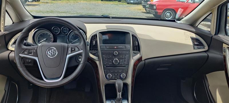 Buick Verano Base 2013