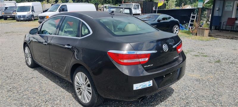 Buick Verano Base 2013